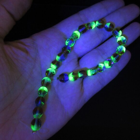 Czech UG beads - Picture 4 of 9